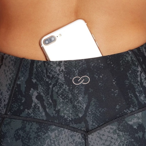 NWT Calia Essential High Rise Bike Shorts Python - Picture 2 of 8